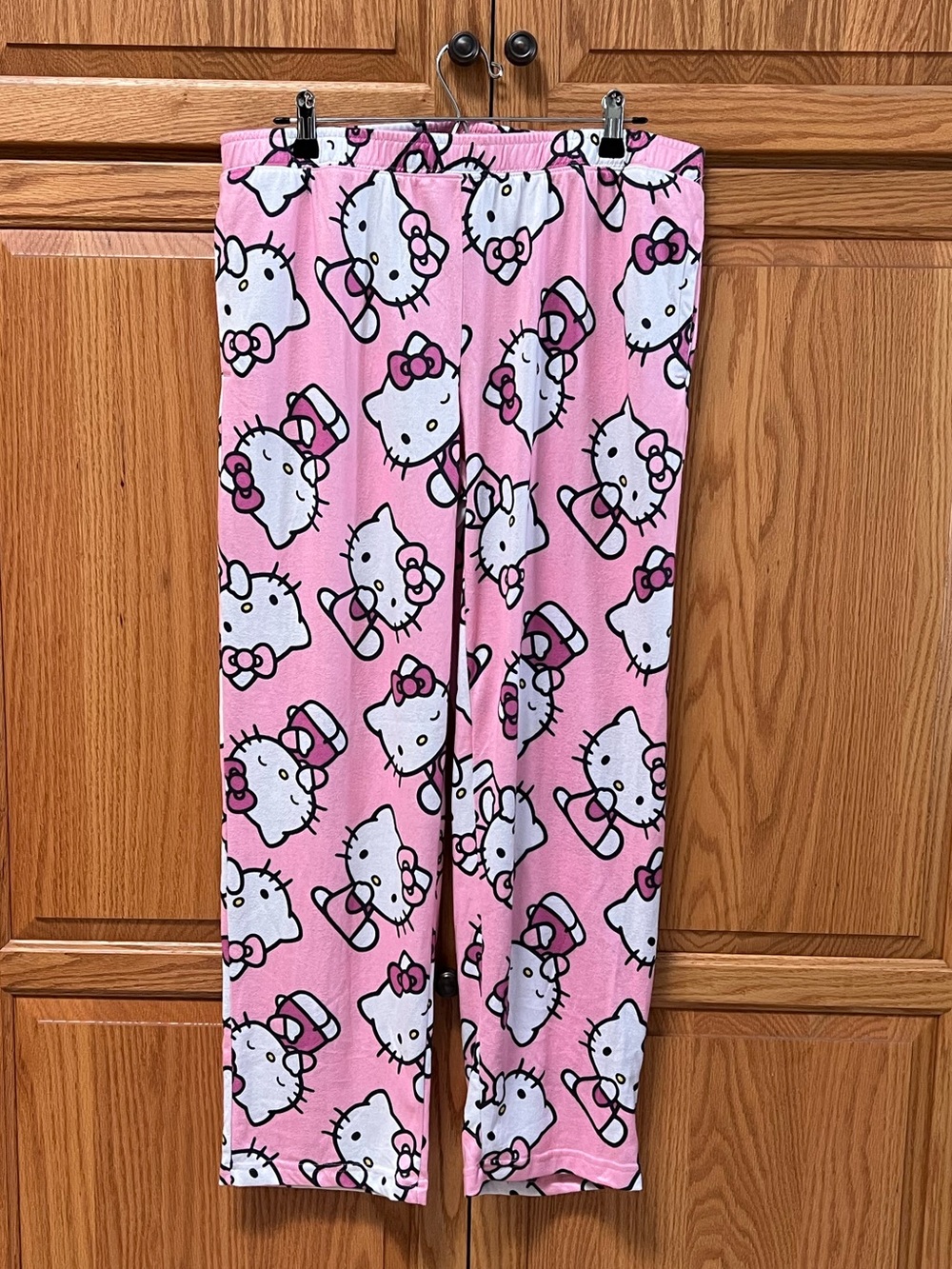 Hello Kitty Pink and White Women’s Pajama Pants With Pockets, GUC, Size L